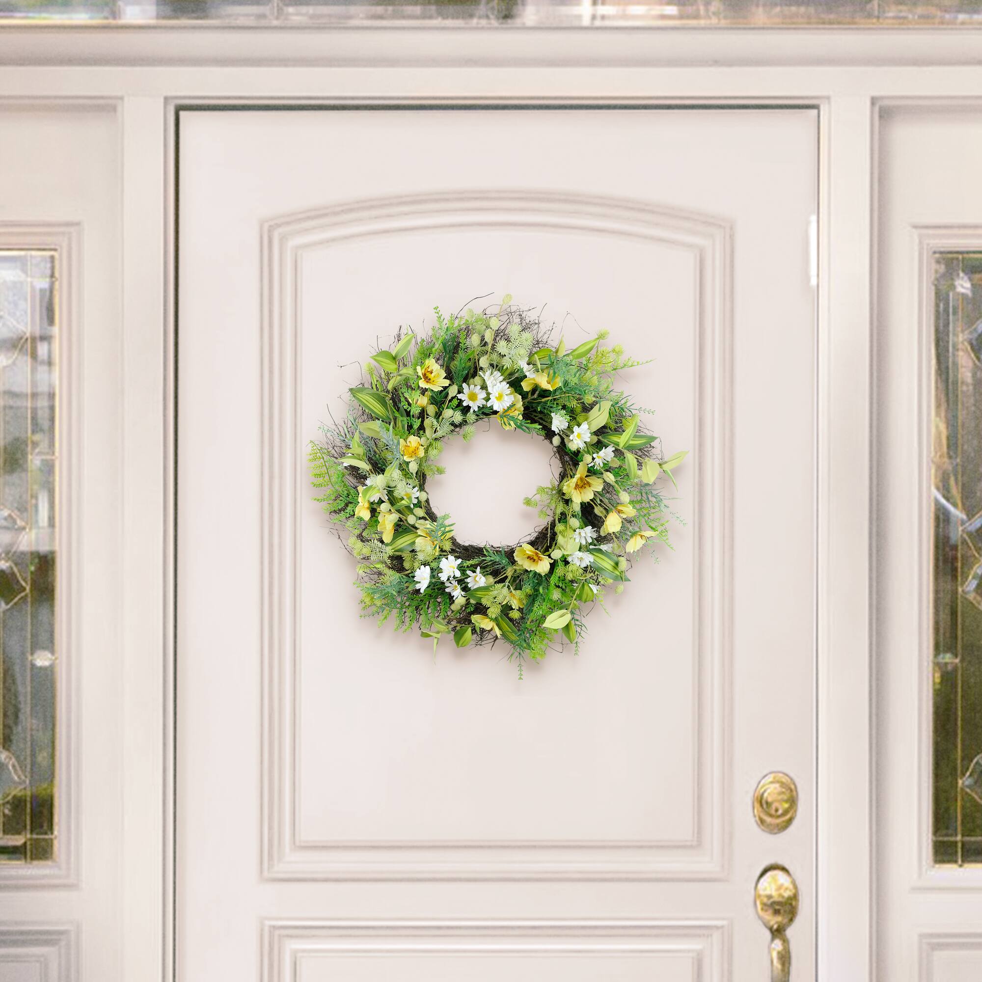 24" Yellow & White Spring Daisy & Dogwood Floral Wreath